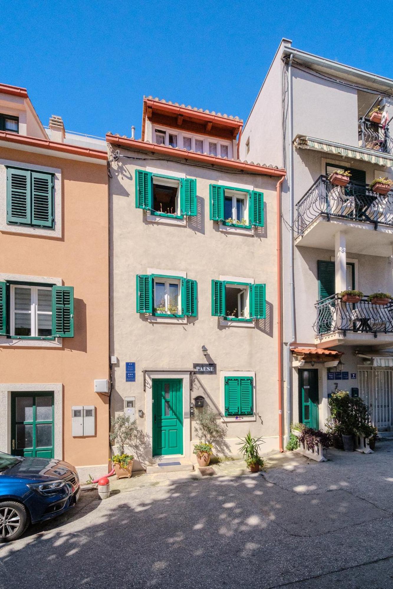 Central Split Rooms And Apartments Paese Exterior foto