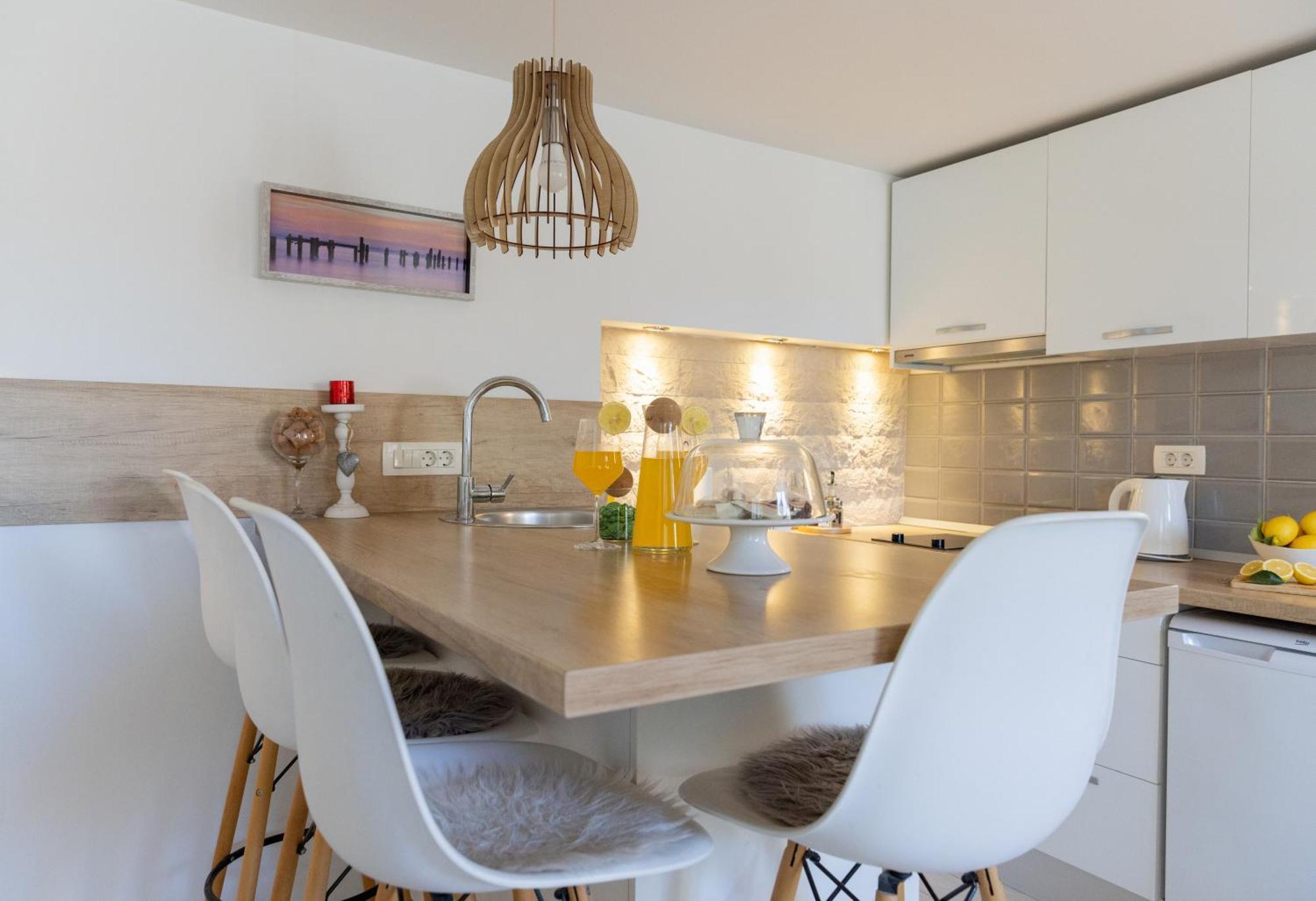 Central Split Rooms And Apartments Paese Exterior foto