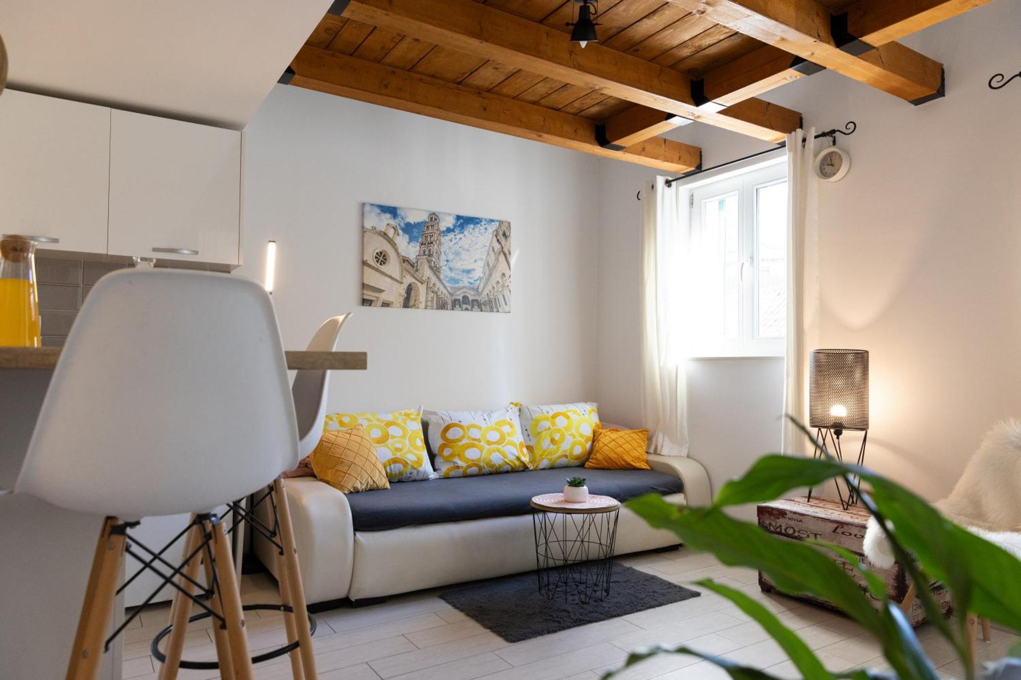 Central Split Rooms And Apartments Paese Exterior foto