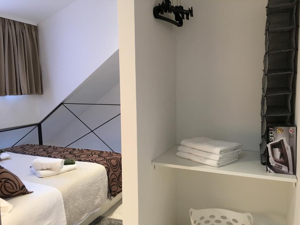 Central Split Rooms And Apartments Paese Exterior foto